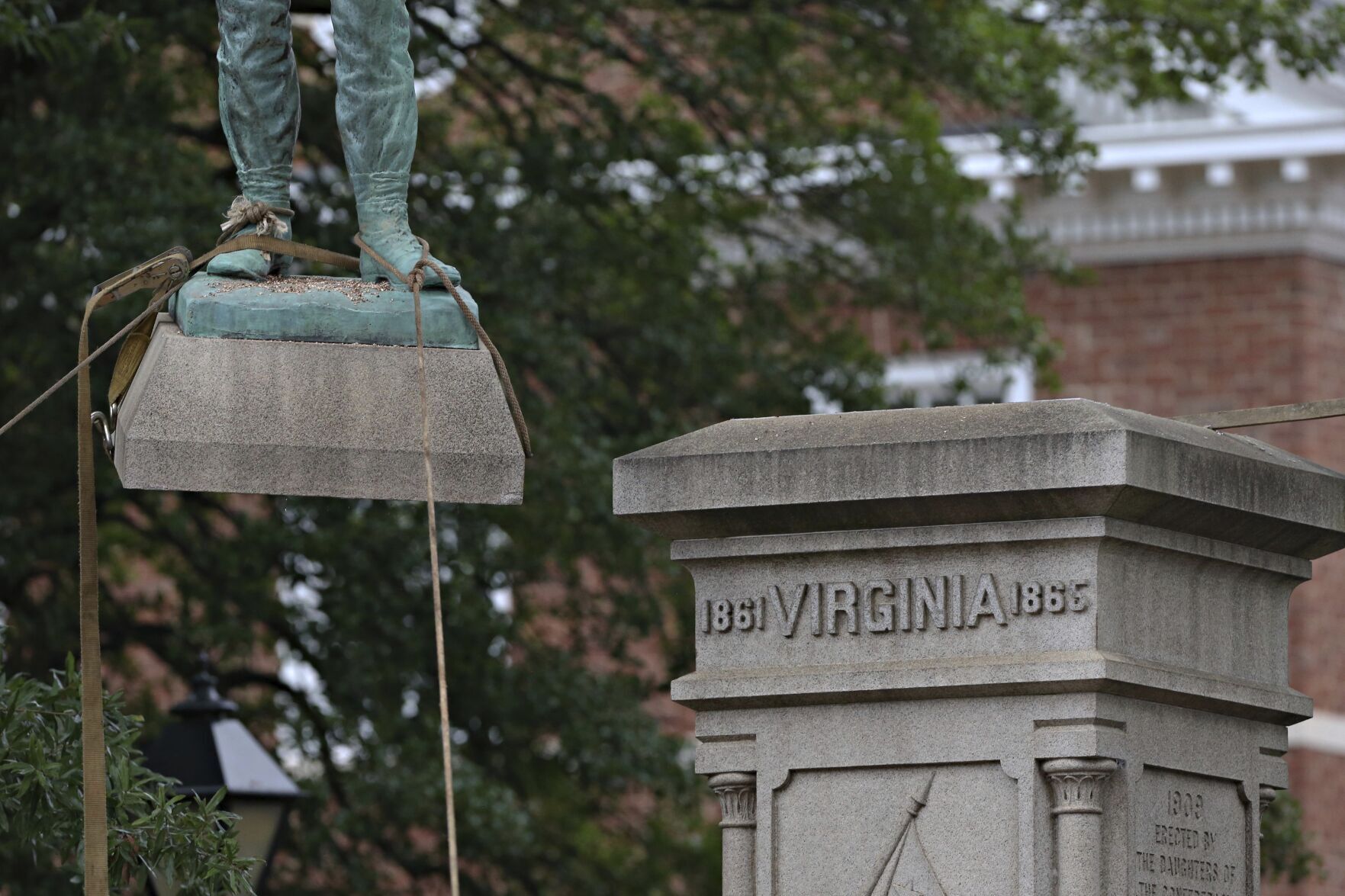 'At Ready' statue in Charlottesville, Virginia